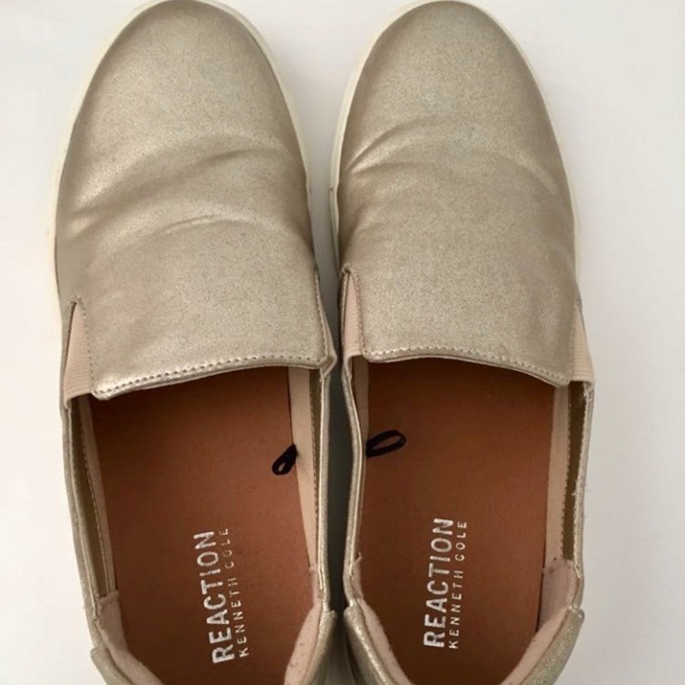 REACTION KENNETH COLE Gold Slip On Shoes Size 8